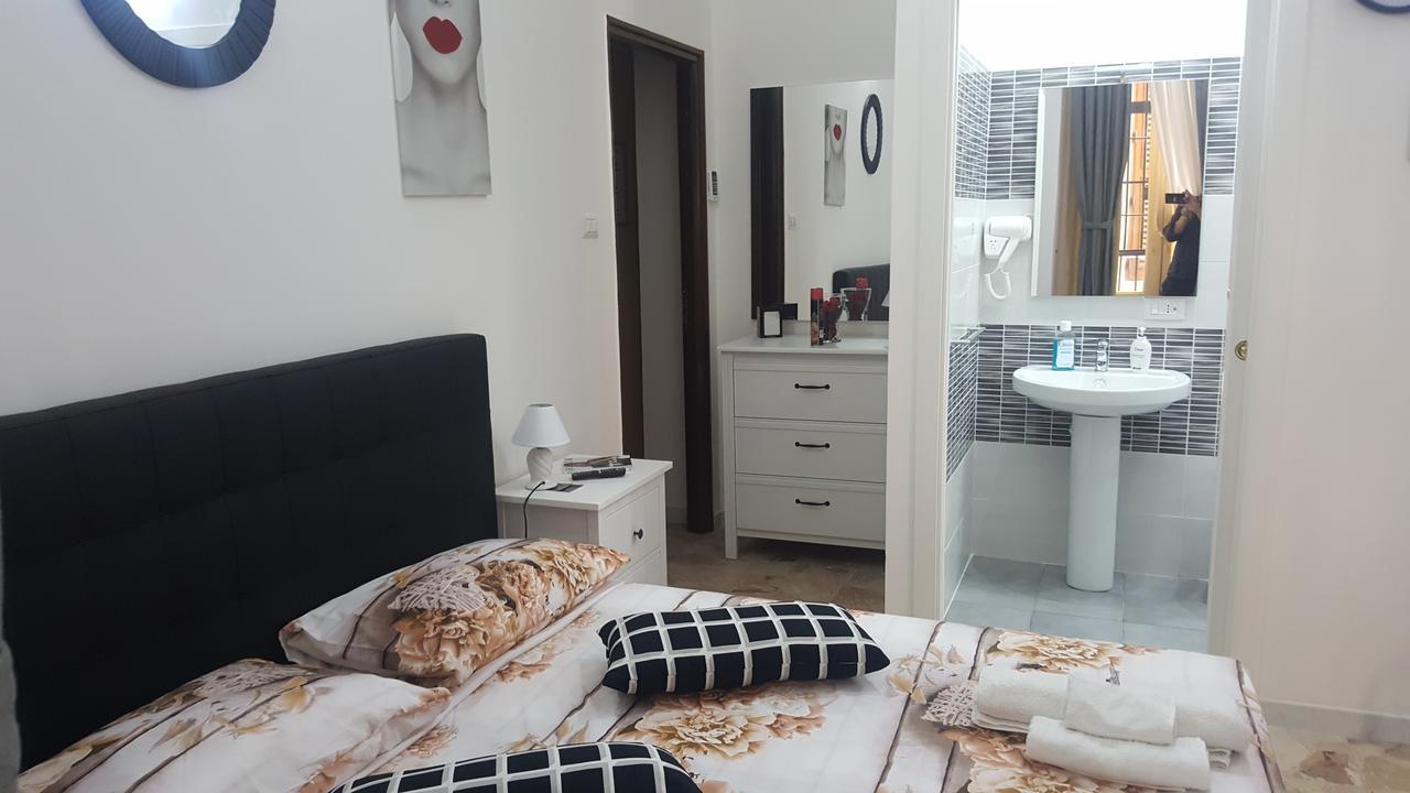 Exclusive House Center Apartment คาตาเนีย ภายนอก รูปภาพ
