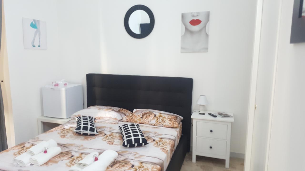 Exclusive House Center Apartment คาตาเนีย ภายนอก รูปภาพ